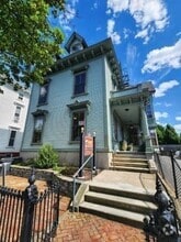 Building Photo - 390 Broadway