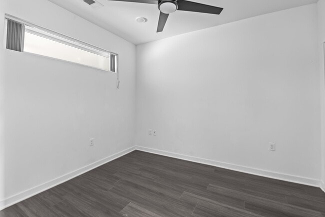 Building Photo - 4361 S Congress Ave