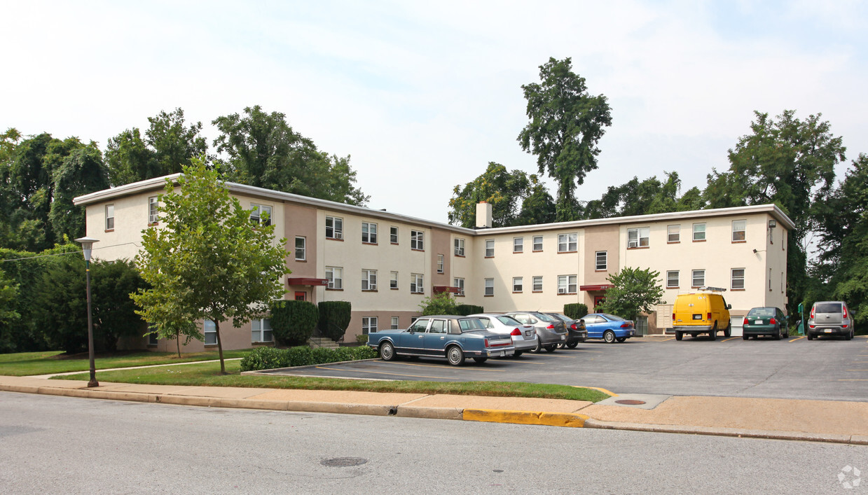 Primary Photo - Edgehill Apartments