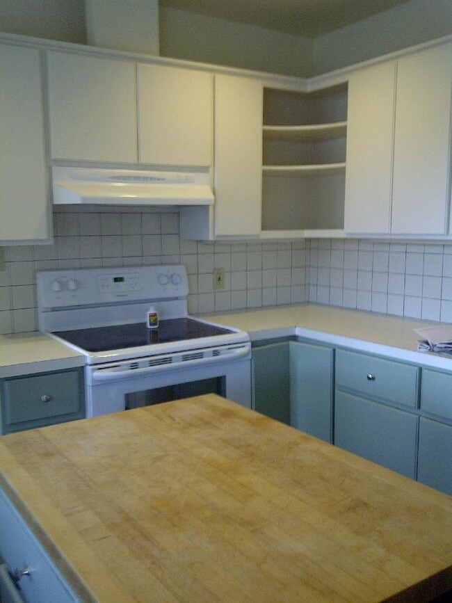 Foto del edificio - 3015 E 4th St