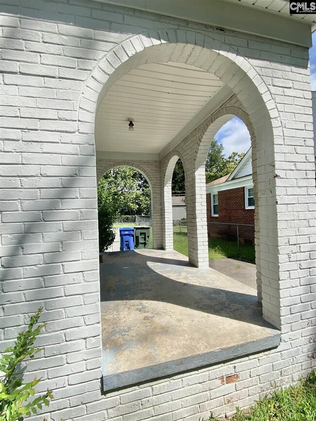 Building Photo - 2933 Oceola St