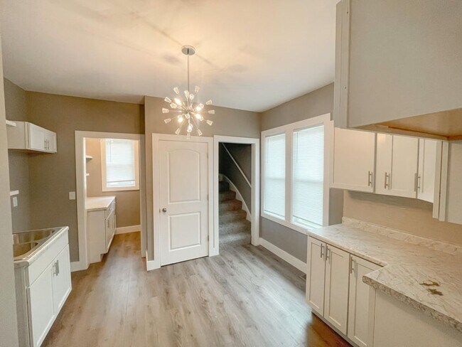 Foto del edificio - 4 Bedroom Single Family