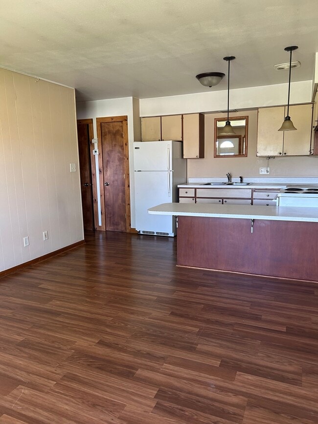 Foto del edificio - 608 19th Ave W