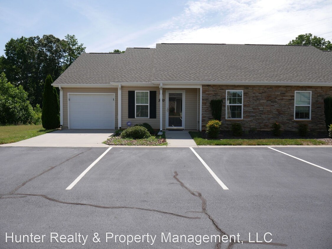 Primary Photo - 2 br, 2 bath House - 3133 Hyde Place Circle