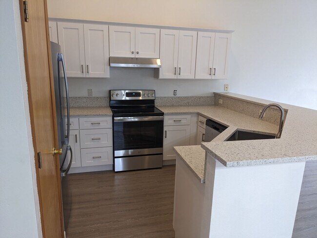 Building Photo - Amazing 3 bedroom home