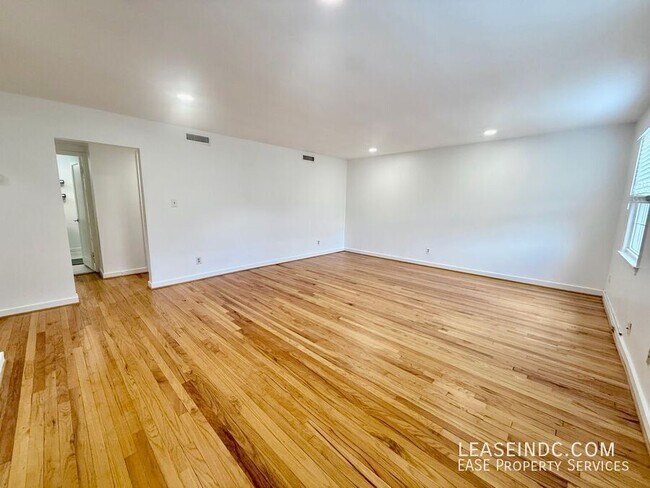 Building Photo - 8203 Grubb Rd