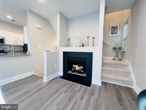 Building Photo - 46375 Pryor Square