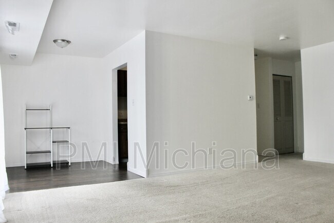 Foto del edificio - 2500 Topsfield Rd