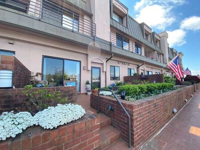 Building Photo - FREEMASON HARBOUR