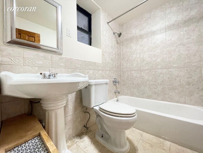Foto del edificio - 364 W 116th St