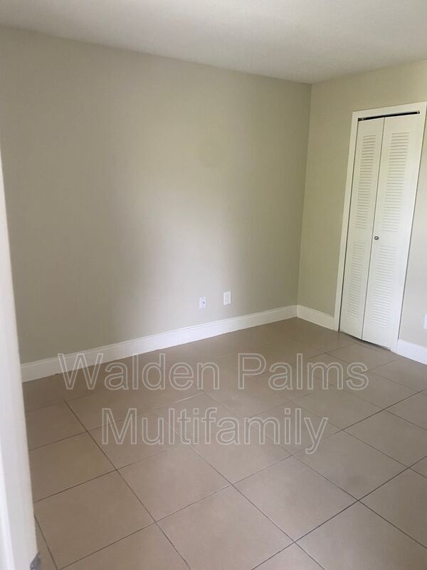 Building Photo - 4760 Walden Cir