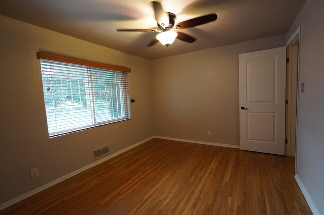 Foto del edificio - 2806 San Pedro Dr NE