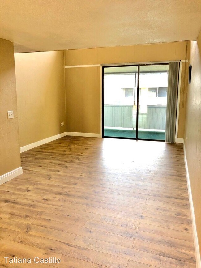 Foto del edificio - 1 br, 1 bath House - 711 SW 75th St  Apt 208