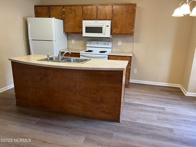 Building Photo - 1126 Brownlea Dr