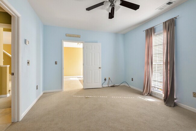 Foto del edificio - 152 Infantry Way SW