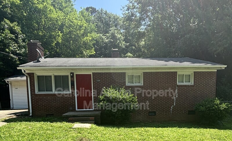 Primary Photo - 1009 W Mauney Ave