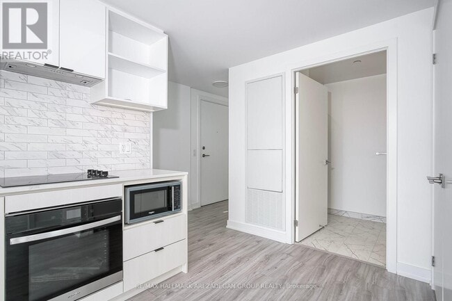 Photo du bâtiment - 252 Church St