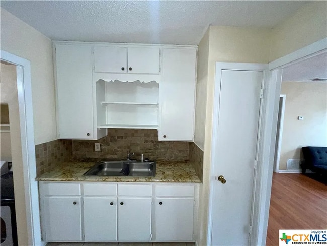 Building Photo - 2905 Taft St