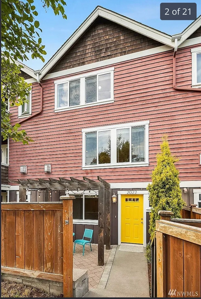 Modern 3Bed/3Bath Townhouse in Seattle - $3,500!! - Modern 3Bed/3Bath Townhouse in Seattle - $3,500!!