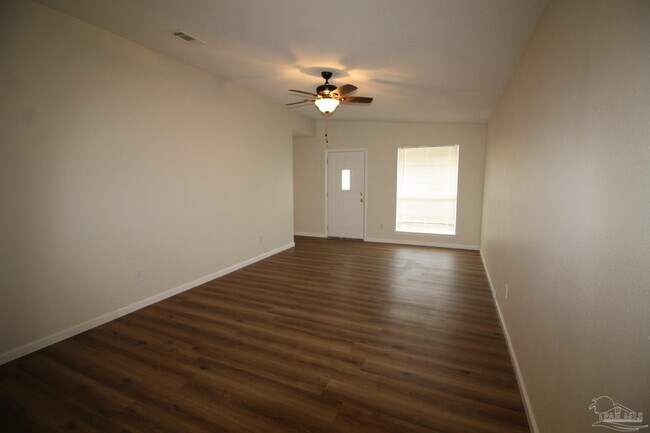 Foto del edificio - 501 Wood Crest Way