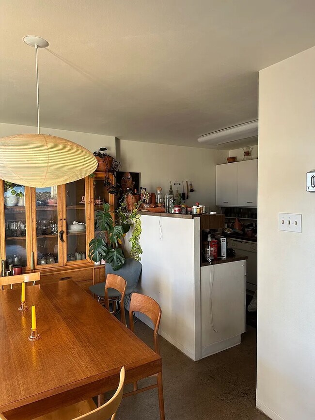 Foto del edificio - 888 N Logan St