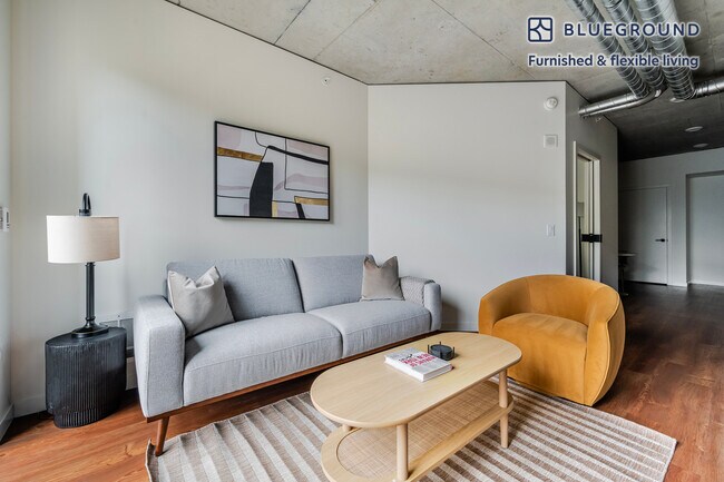 Foto del edificio - 624 Yale Ave N