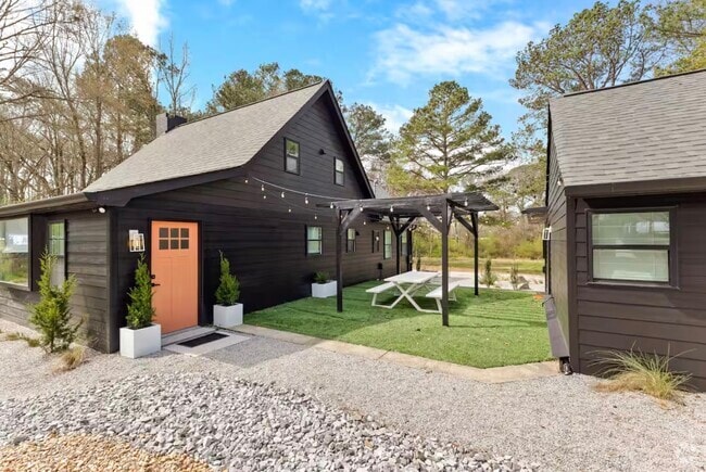 Building Photo - 1675 GA-92
