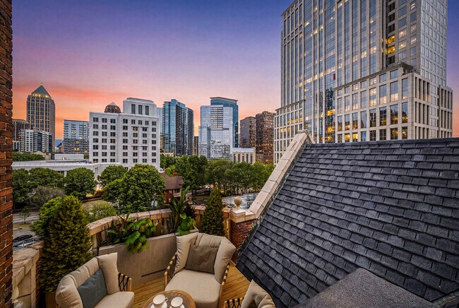 Building Photo - 81 Peachtree Pl NE