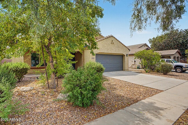 Building Photo - 3113 E Chisum Ln