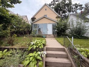 Building Photo - 1530 North Ave NE