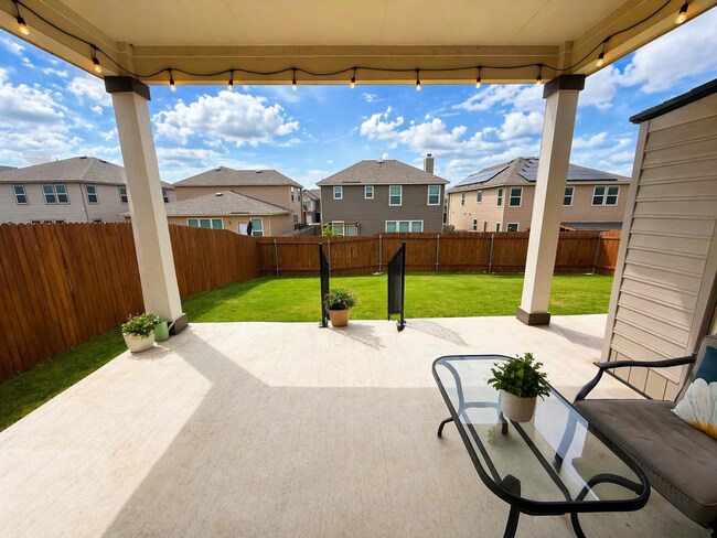 Foto del edificio - AVAILABLE MID MAY; APPLY TODAY ON OUR WEBSITE!!!