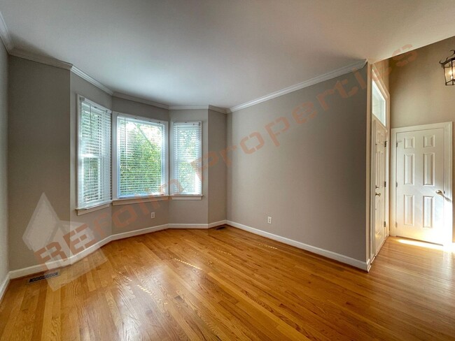 Building Photo - 413 Perry Creek Dr