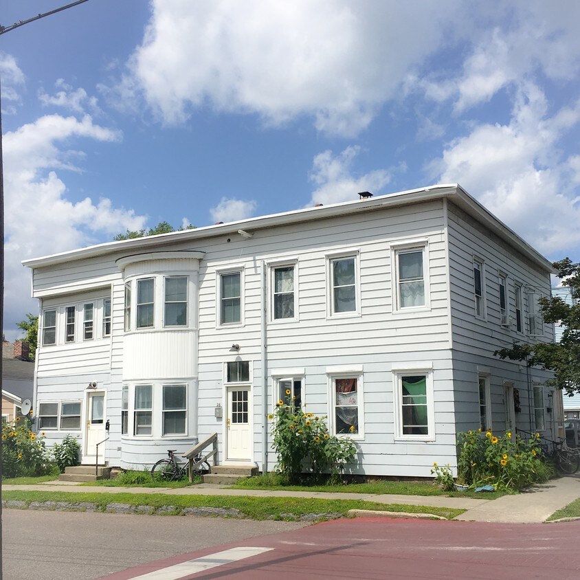 Primary Photo - 45 Rose St