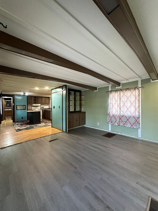 Foto del edificio - 517 Hidden Oaks Rd