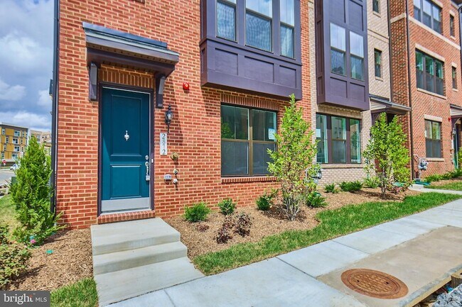 Building Photo - 2872 Hokie Ln