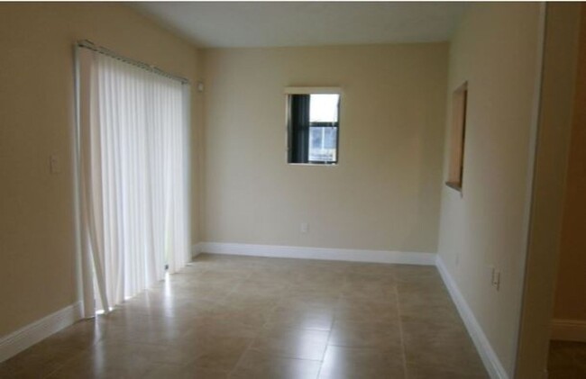 Foto del edificio - 3 bedroom 2 bath home for rent