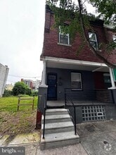 Building Photo - 31 S Salford St