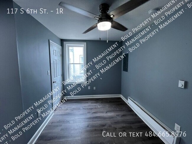 Building Photo - 117 S 6th St