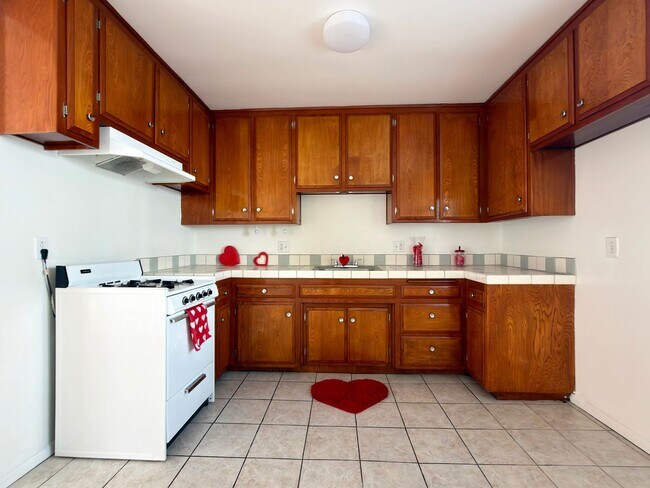 Foto del edificio - LB1702 (lease only)