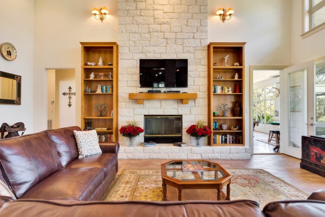 Building Photo - 7903 Overlook Bend