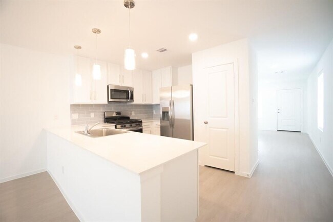 Foto del edificio - 1107 Rustic Willow Dr