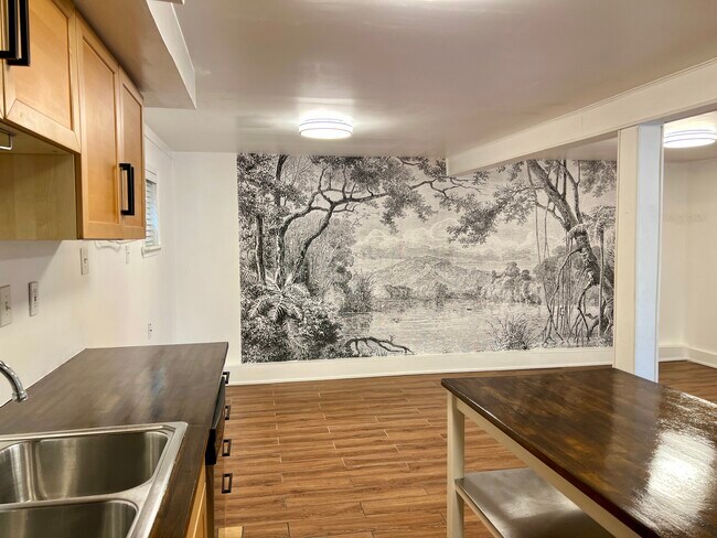 Foto del edificio - 3302 Robinson Ave