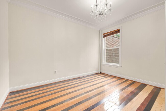 Foto del edificio - 730 15th St SE