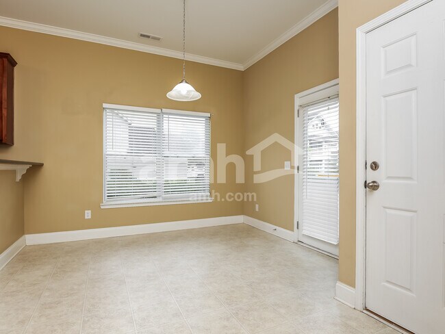 Foto del edificio - 65 Heritage Pky