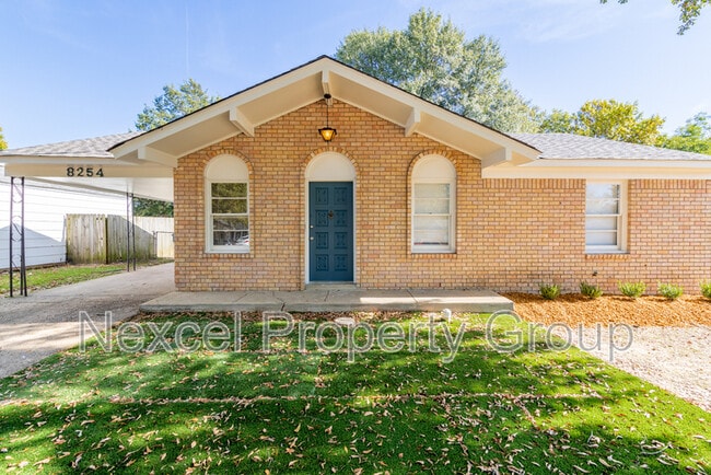 Building Photo - 8254 Elmbrook Dr