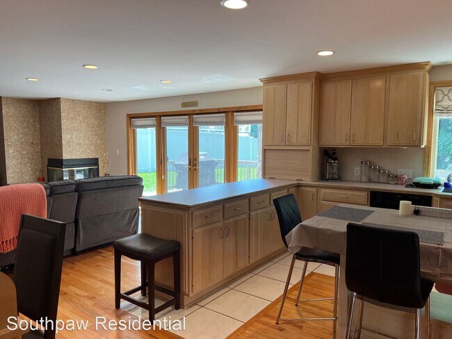 Building Photo - 3 br, 2.5 bath House - 15 Scranton Way