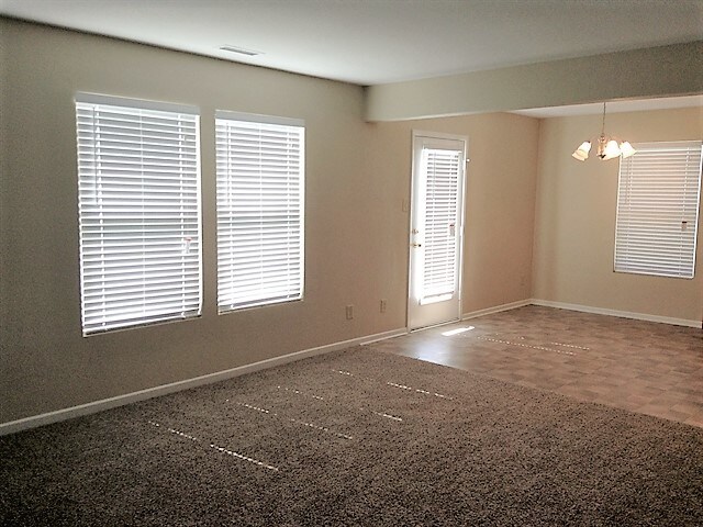 Building Photo - 8637 Hosta Way