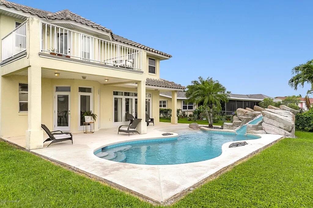 Foto principal - 52 Country Club Rd