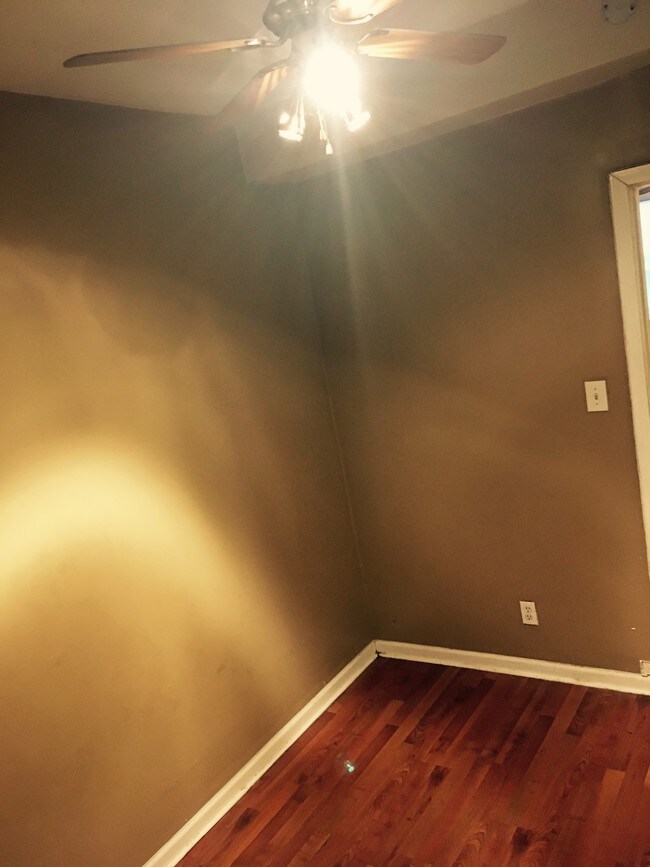 406578_m2ox97j7n7d20x6t - 7134 S University Ave