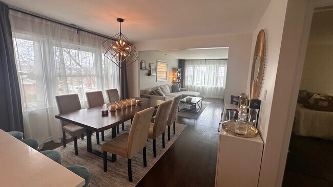 Dining Room - 354 Alles St